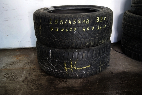dunlop 255 45 18