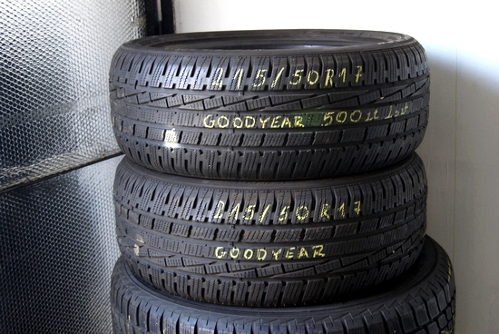 goodyear 215 55 17
