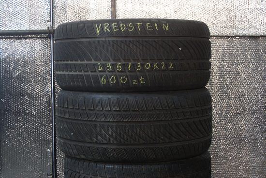 vredestein-295-30-r22